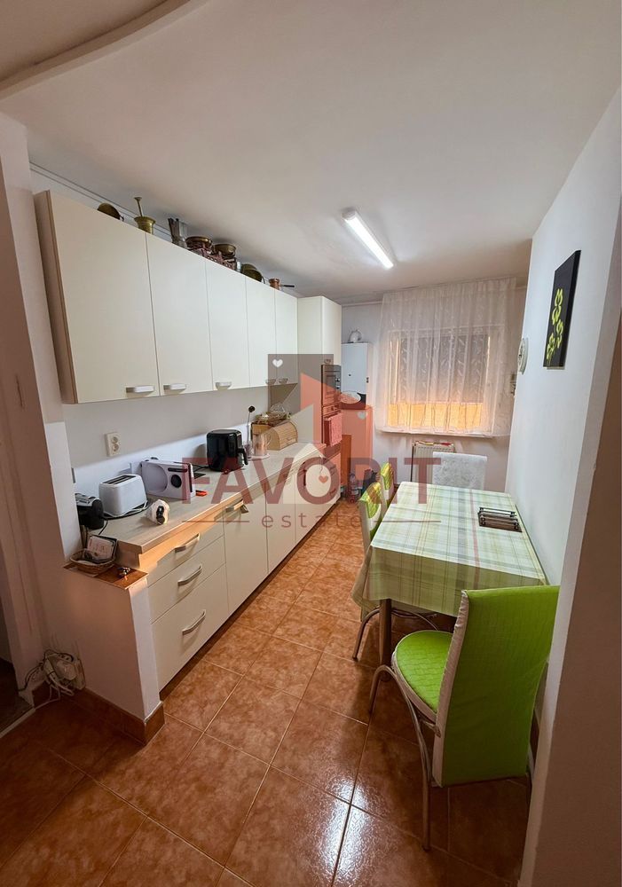 Etaj 2. Cu centrala proprie. Zona Bucovina - Poză 3