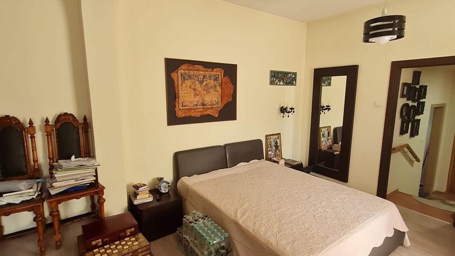 Vila deosebitǎ în zona centrala - Poză 13