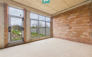 Casă la roșu cu piscină-Pârneava-767 mp teren - Poză 10