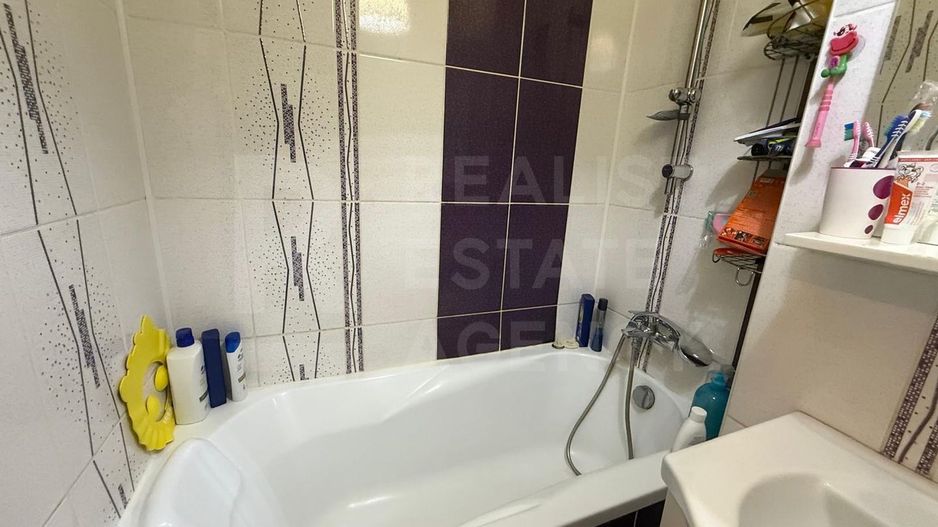 Chirie, apartament cu 2 camere în zona Drumul Taberei, București - Poză 17