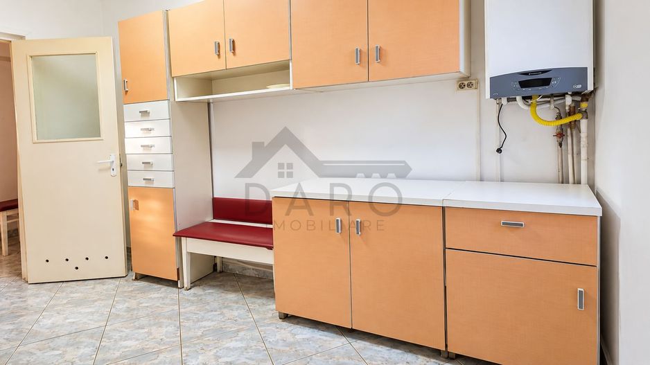 Vând apartament cu trei camere Tudor confort 1 - Poză 5