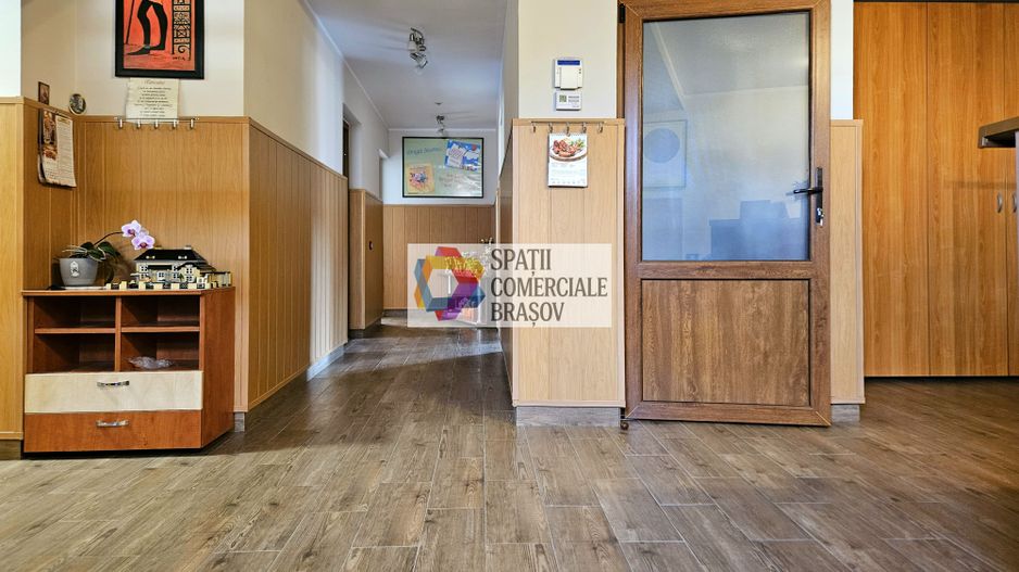 Casă plus Spațiu comercial  741 mp, Teren 906 mp Brasov - zona Blumana - Poză 15