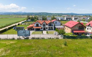 RASNOV| Cladire multifunctionala | 350 mp | Vad turistic si comercial - Poză 2