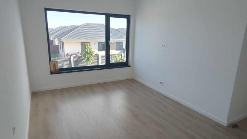 Vila Moderna Tunari, zona Buna, curte 300m - Poză 9