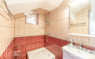 Vilă zona Podgoria, 140mp, 5 camere, 2 bai, garaj - Poză 18