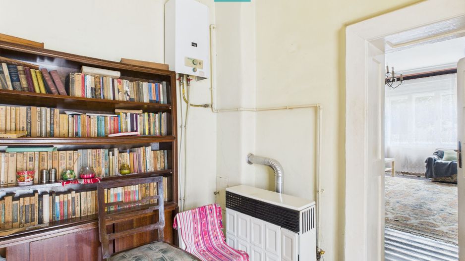 Apartament la casă cu 4 camere în Pârneava - Poză 10