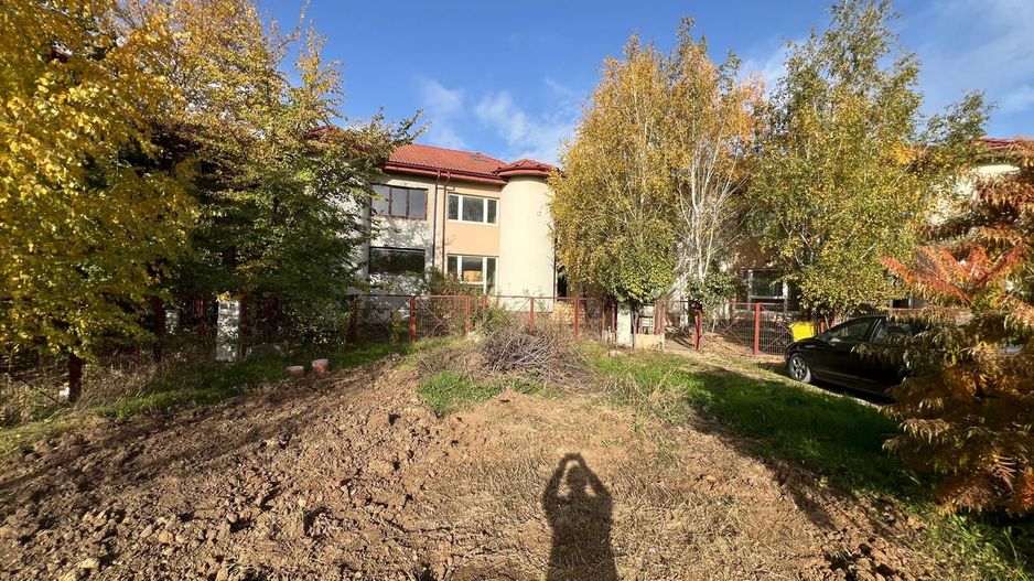 Casa la gri in Pipera  cu potential 1000 euro m2 - Poză 40