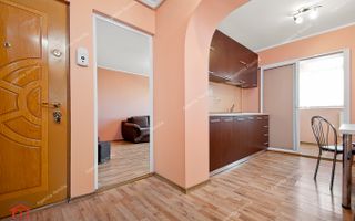 De vanzare apartament 2 camere Micro 39, etaj 3 - Poză 3