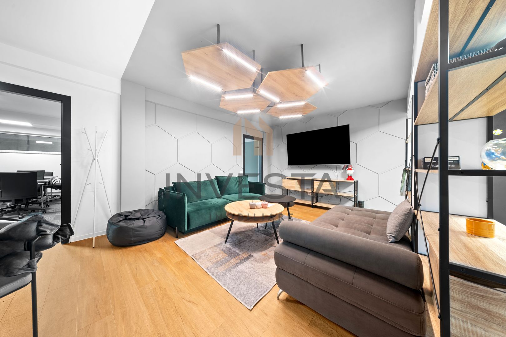 Cladire birouri moderna, 500 mp, parcare si curte zona Republicii - Poză 1