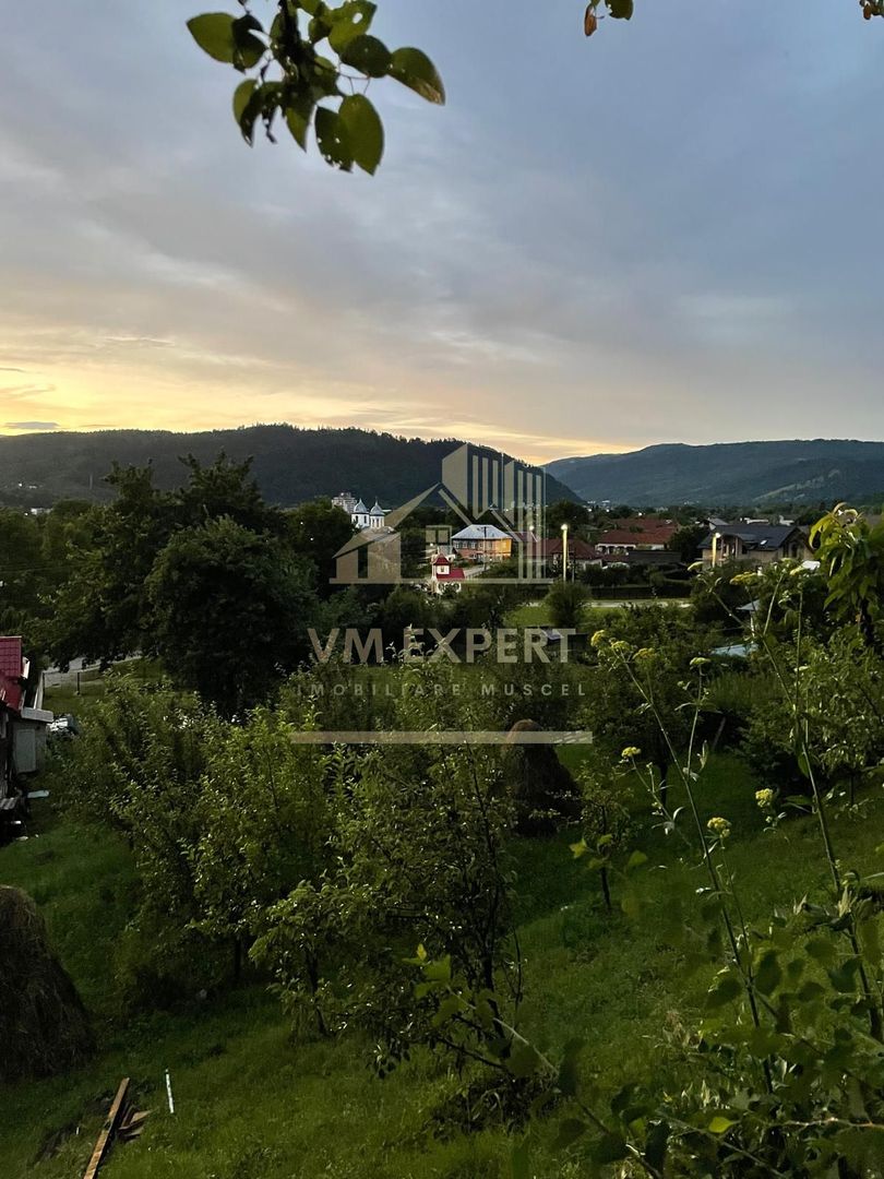 TEREN INTRAVILAN 700 MP VISOI CAMPULUNG - Poză 6