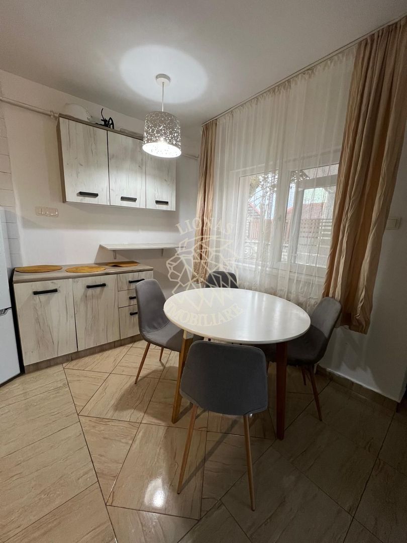 Apartament 2 camere-balcon-curte comuna-parcare-Zona Spalatoria Mara - Poză 3