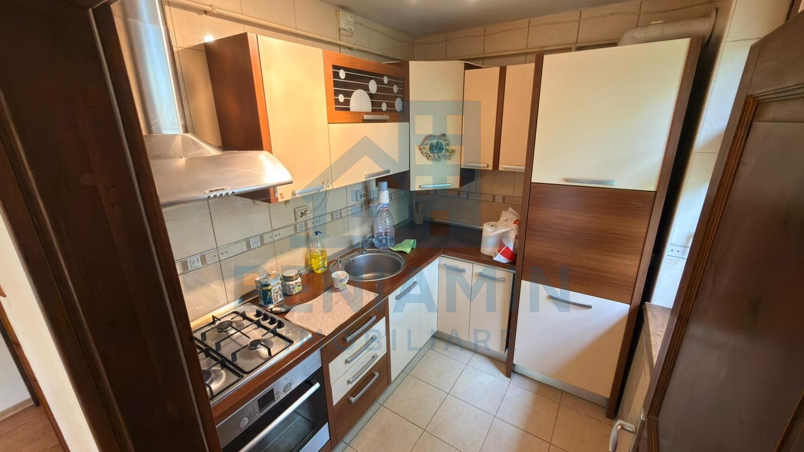 Vila eleganta in zona Ford– Confort si intimitate pe alee privata - Poză 16