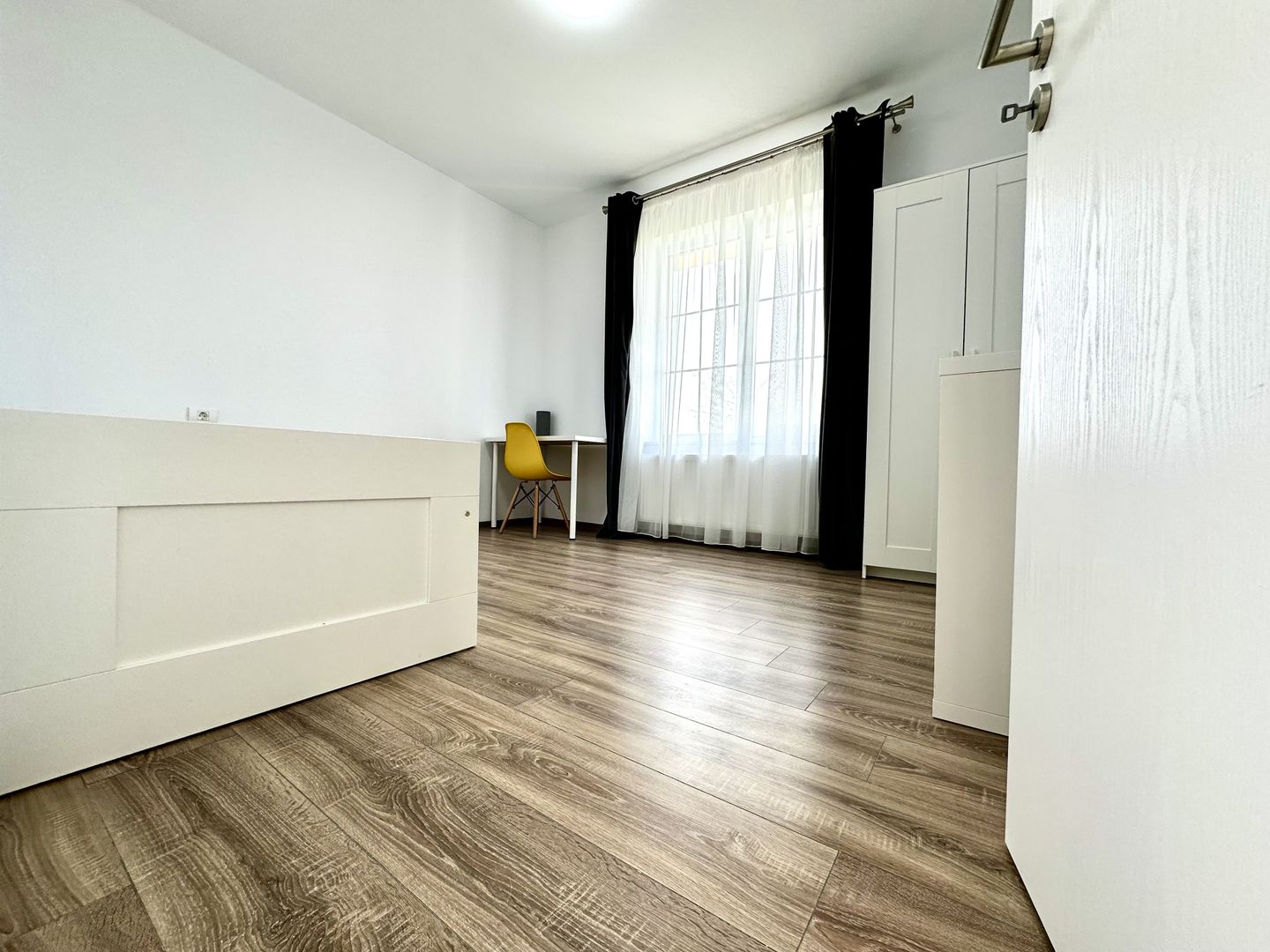 Casa cu 4 dormitoare de închiriat - Dumbravita - Poză 19