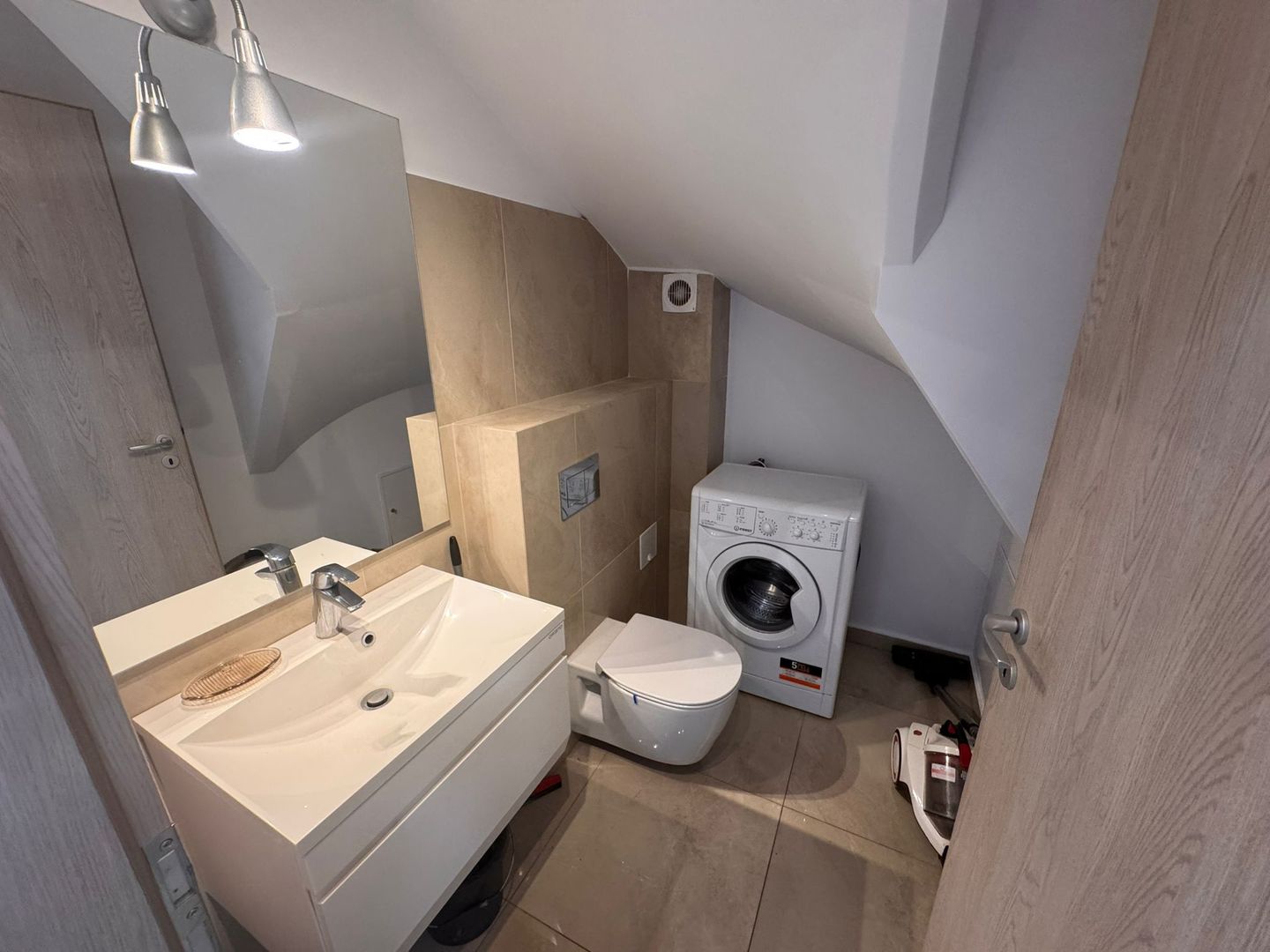 Vila Volutari 5 Camere Matei Millo - Poză 5