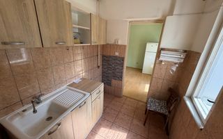Garsoniera, etaj 1 - Cugir - Poză 4