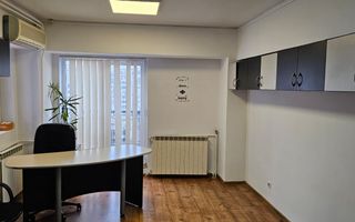 Birou, 5 camere, 2 grupuri sanitare, complet mobilat si utilat - Poză 3