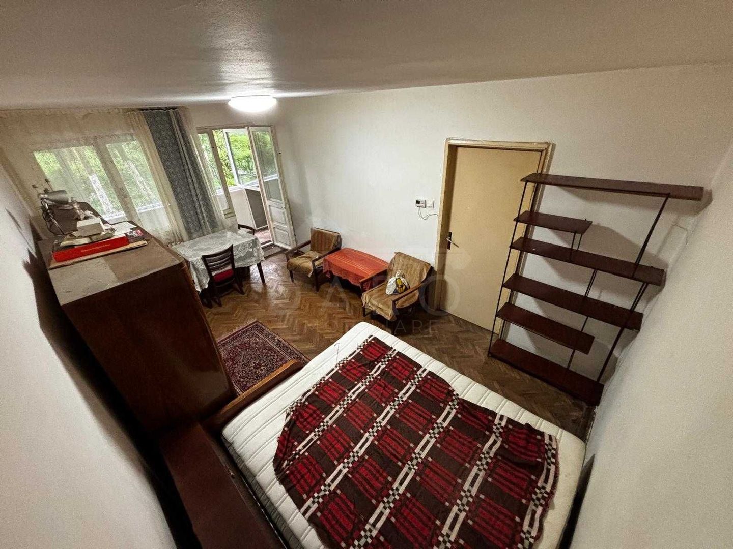 Vând apartament 2 camere - Poză 1