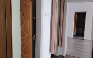 Apartament 3 camere, semidecomandat, Podu Roș – 5 minute de Palas. Liber imediat. - Poză 2