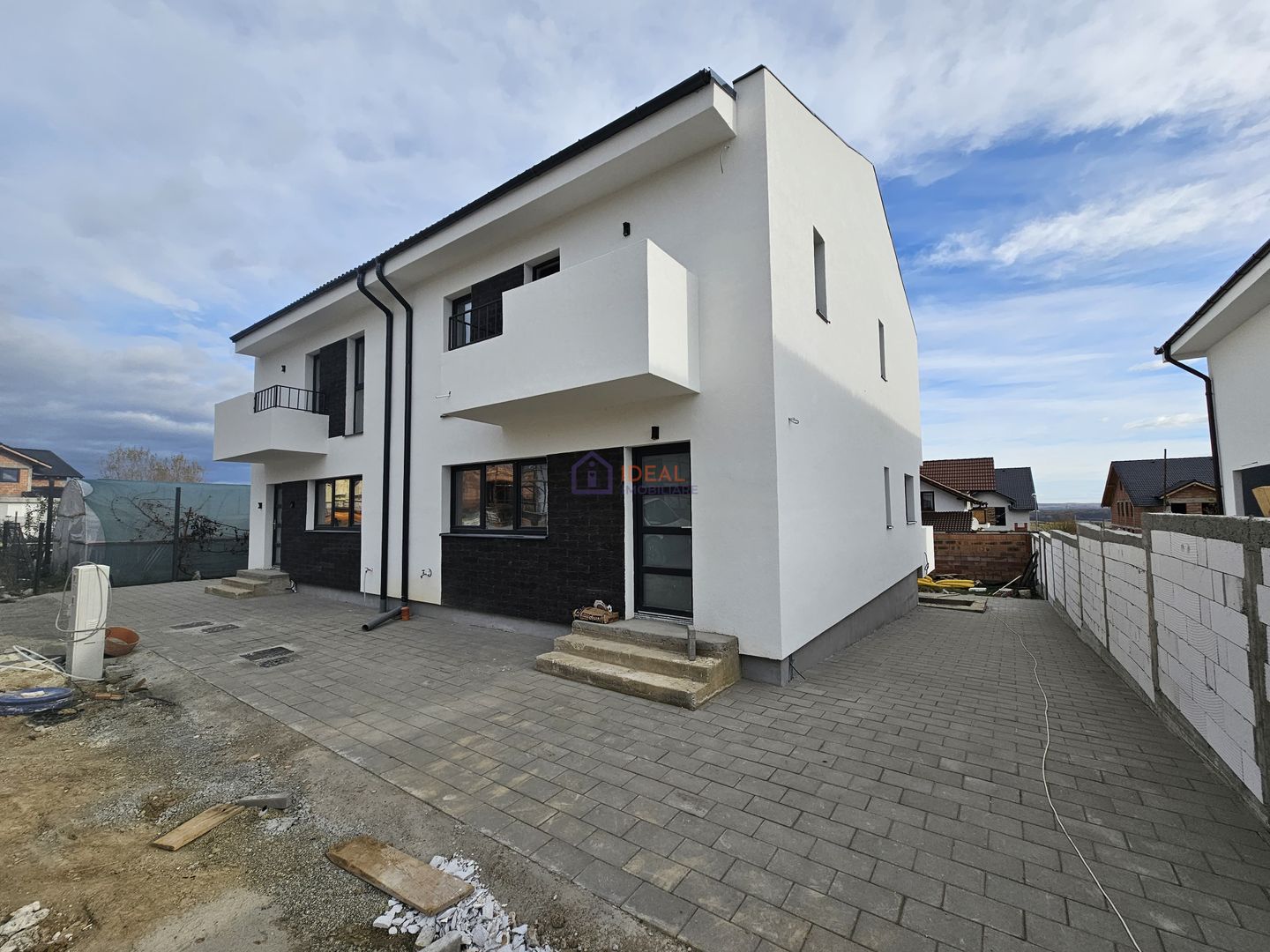 Duplex cu 4 camere si pivnita, in Cartierul Arhitectilor - Poză 1