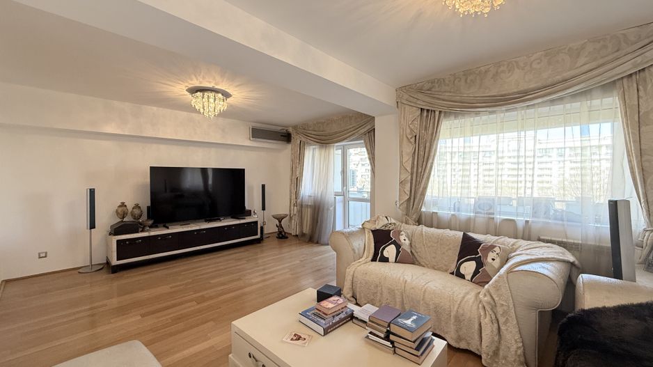 Bulevardul Unirii | 4 camere | vedere mixta | 115mp utili | Decomandat - Poză 3