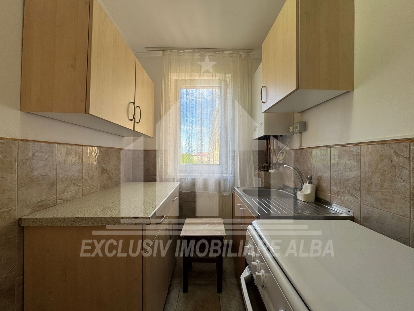 Apartament cu 2 camere de inchiriat, Cetate - Poză 3