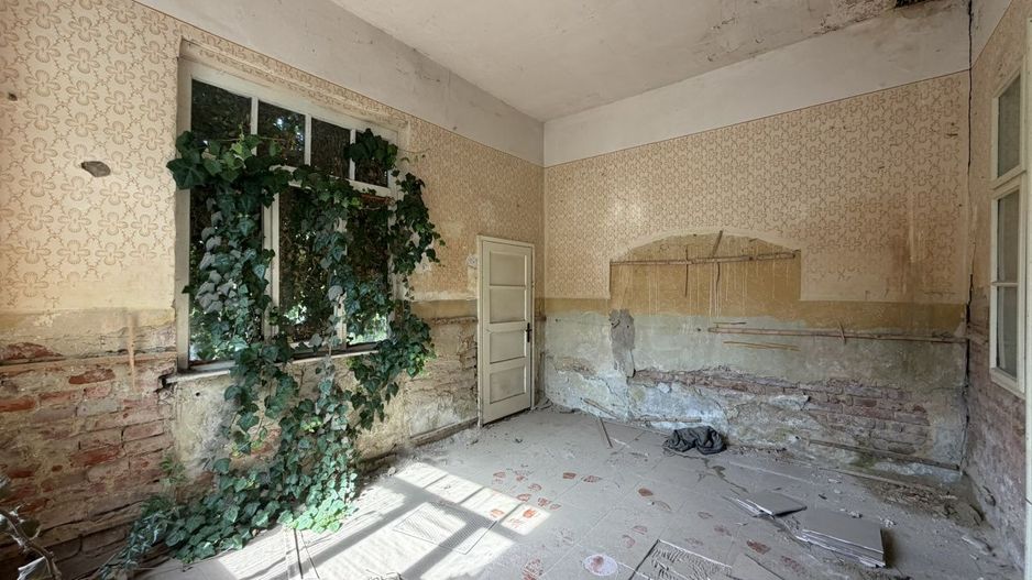 Casă de renovat cu teren 557 mp, central Str. Gh. Barițiu - Carei - Poză 10