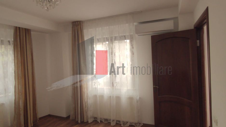 Vilă Occidentului - birou sau locuintă - Poză 4