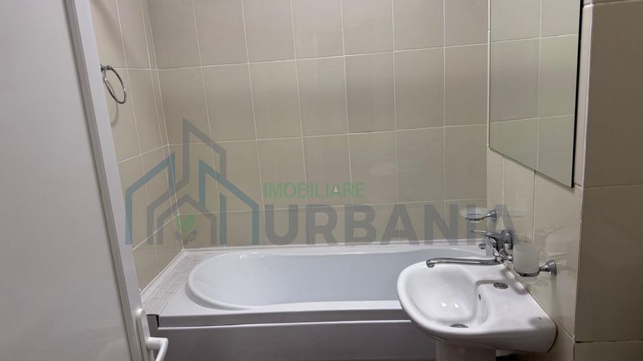 Pf inchiriez ap 1 camera Strapungere Silvestru - Poză 4