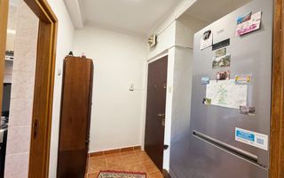 Apartament 2 camere semidecomandat/nemobilat - zona Fratii Golesti - Poză 12
