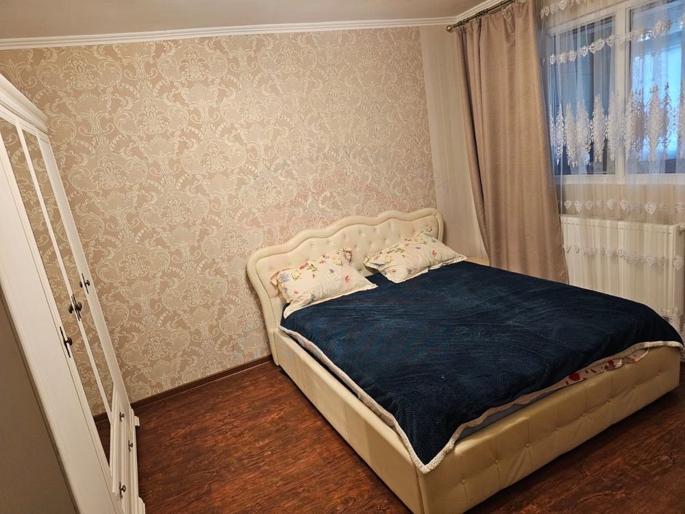 Inchiriere apartament cu 3 camere, IREG, 70 mp, 2300 Lei/Luna - Poză 1