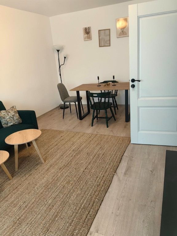 Vand apartament 2 camere Crangasi totul nou removat /mobilat - Poză 3