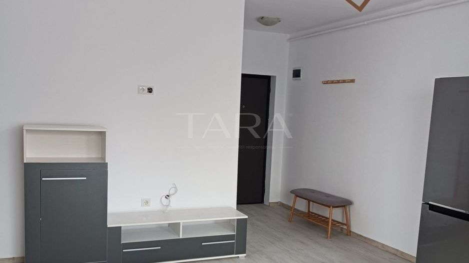 Apartament într-un bloc modern, priveliște deosebită. - Poză 2
