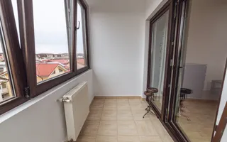 Apartament luminos, completat de spații utile și confortul de care ai nevoie! - Poză 12