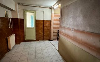 Apartament 4 camere decomandate 4 balcoane etaj 1 Str. Bâlea/Sibiu - Poză 11