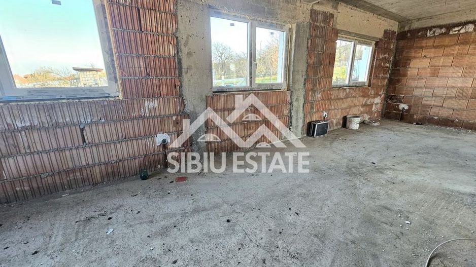 Casa duplex , 310 mp teren, Sura Mica , Sibiu - Poză 4
