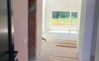 VILĂ CONTEMPORANĂ DE VÂNZARE – 450.000 €     COMISION% - Poză 14