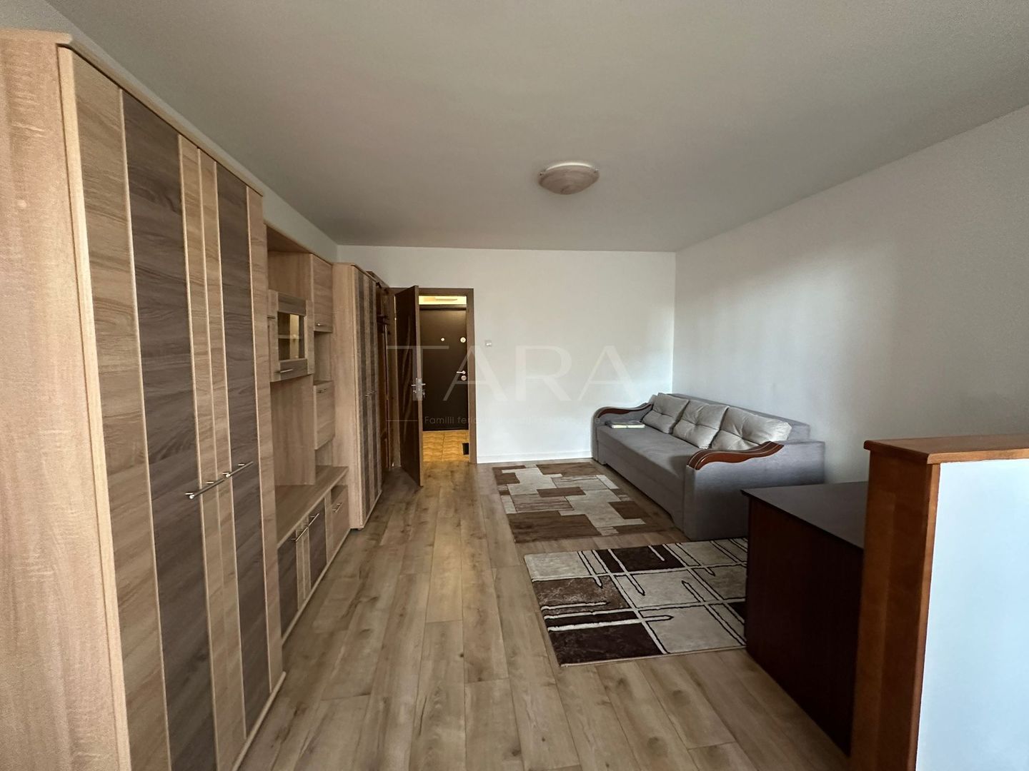 Garsonieră spațioasă și luminoasă – Strada Grigore Alexandrescu. - Poză 2