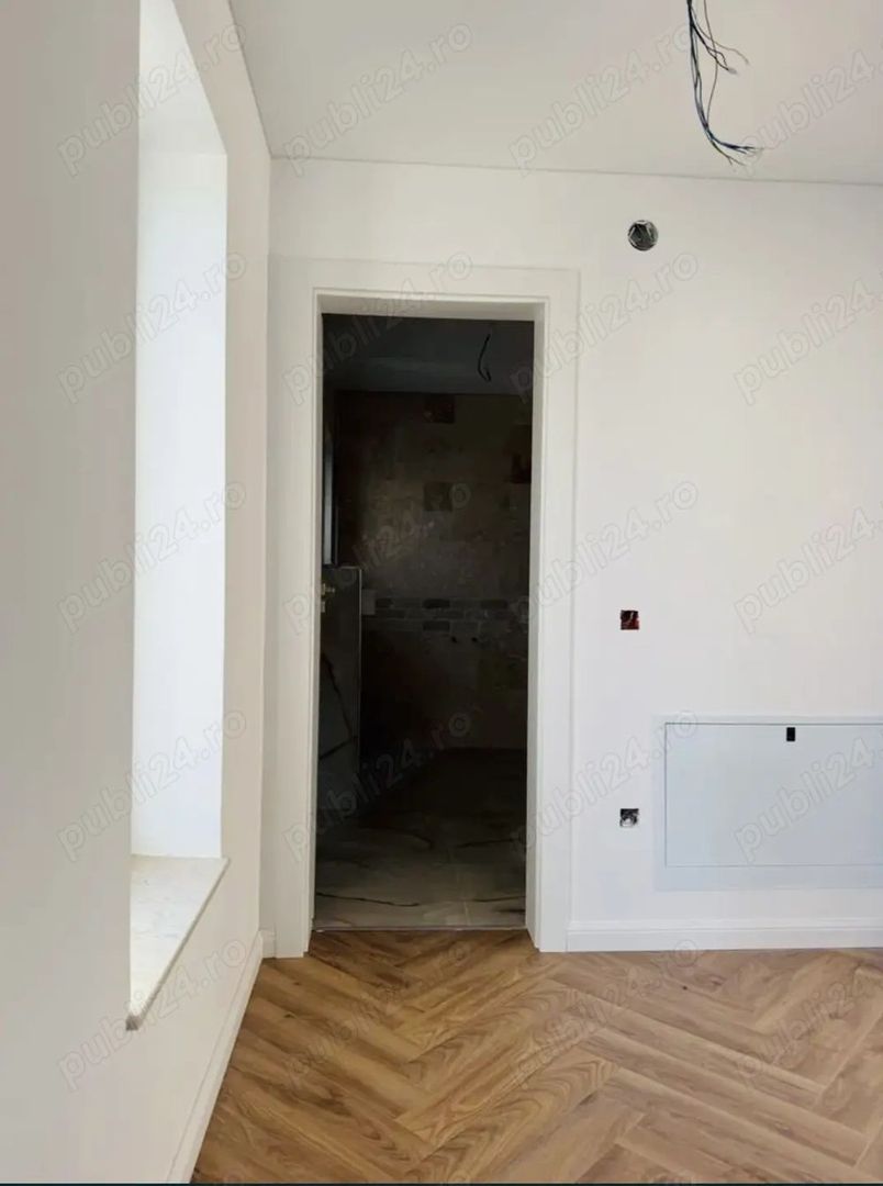 Casa  modernă P+1 zona Nord - Poză 7