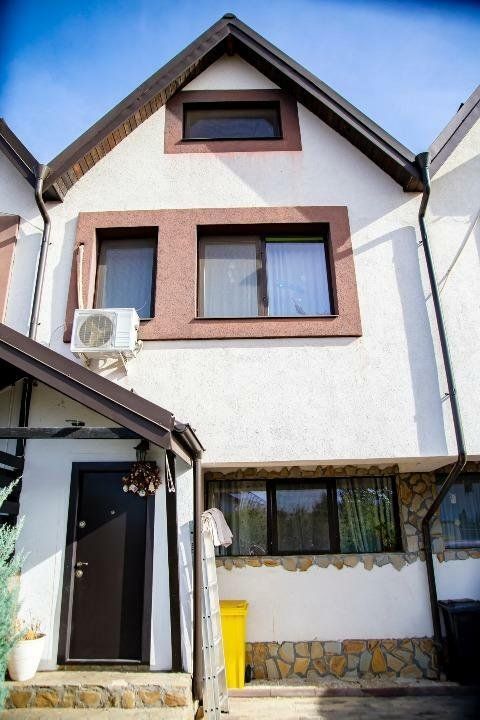 Casă complet mobilată P+1+M - Curte şi loc de parcare- - Poză 15