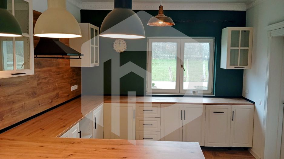 Casa superba 3 dormitoare 500 teren zona Tocile - Poză 23