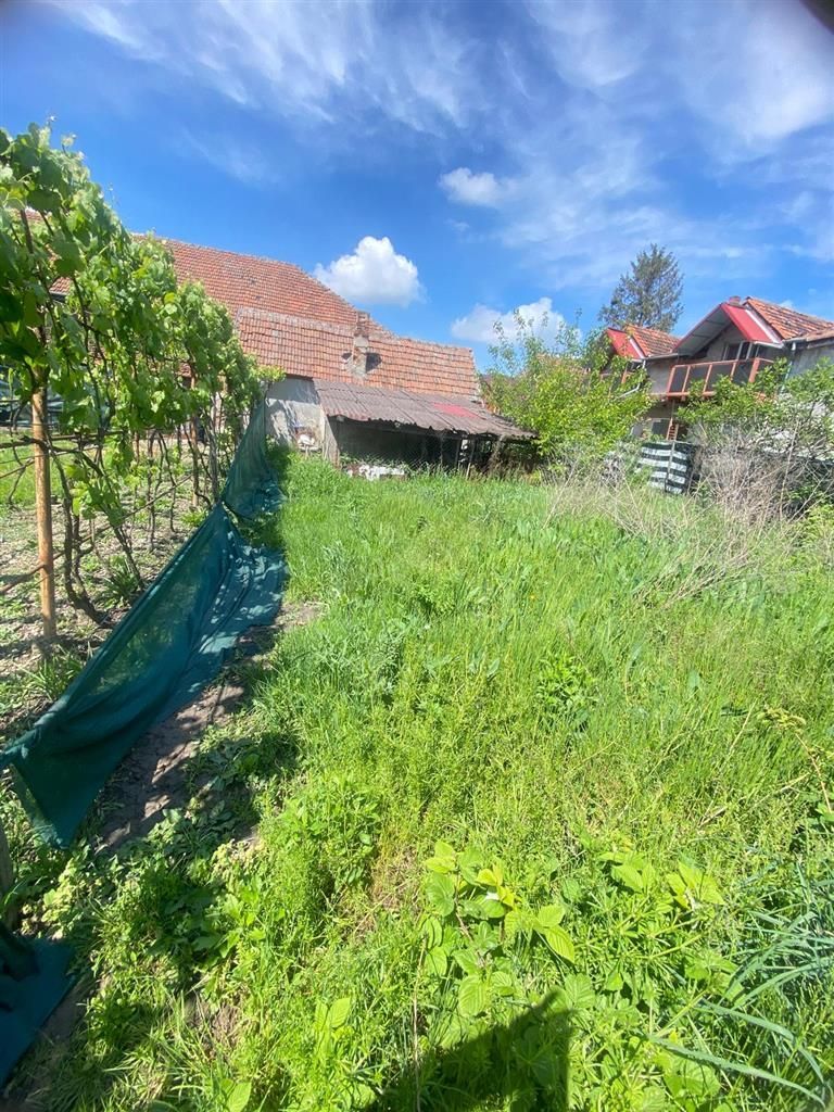 Apart la casa Bogdanestilor  curte  acces cu masina centrala proprie - Poză 20