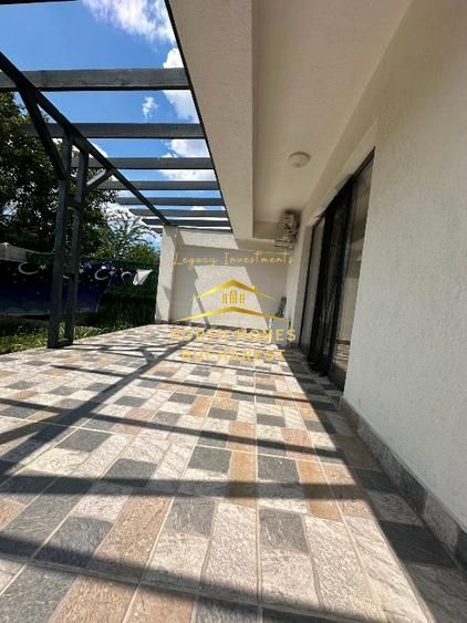 2 vile in Duplex - 10 camere Otopeni central business opportunity - Poză 3