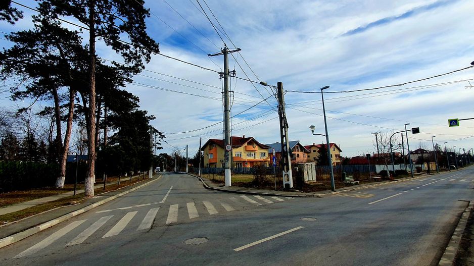 Vânzare teren super interesant în zonă turistică - Poză 1