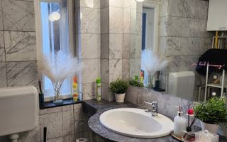 Spațiu versatil în vilă istorică + garaj de 30 mp - Poză 7