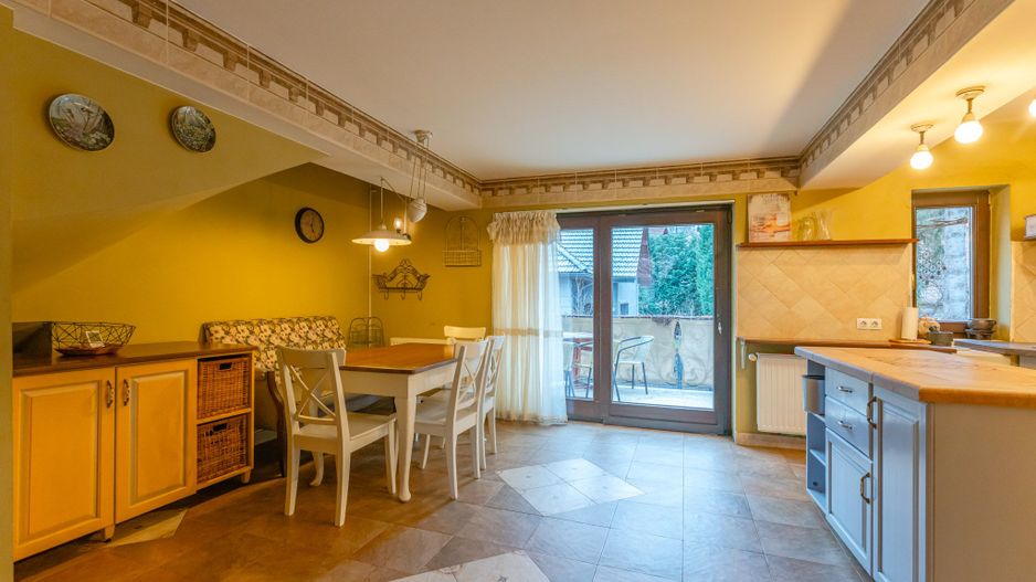 Casă individuală cu 7 camere lângă AFI Mall, ideală pentru birouri sau locuință - Poză 6