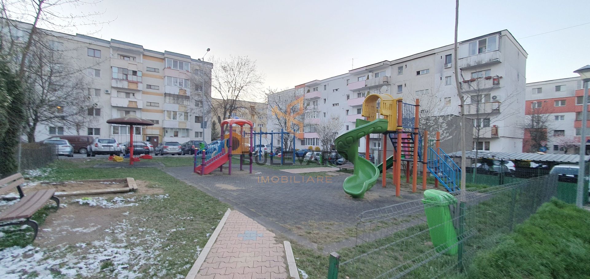 Apartament cu 3 camere, zona strazii Arinilor! - Poză 1