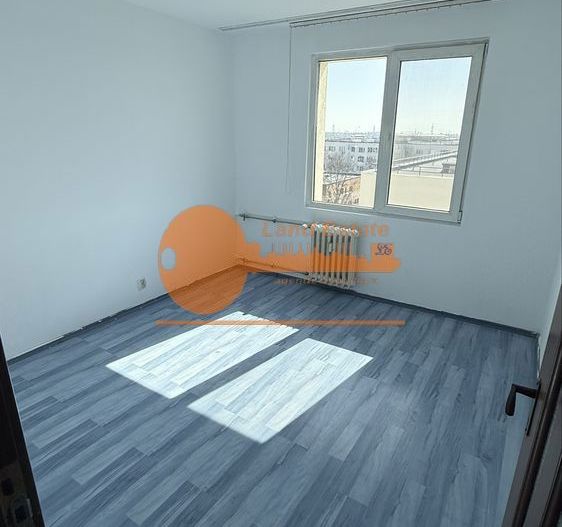 3 camere luminos S-V | bloc reabilitat | zona 1 Decembrie - Poză 2