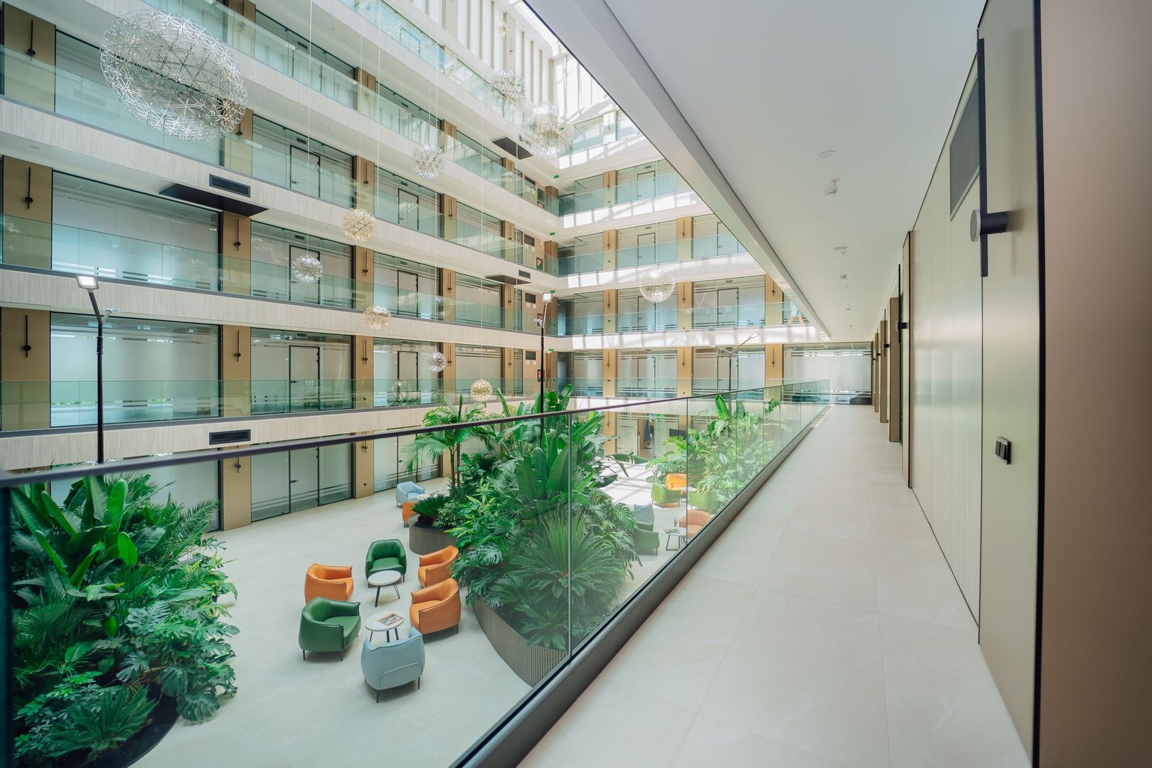 SPRE CHIRIE SPAȚIU COMERCIAL PENTRU BIROU | OFICIU 88 m2 Premium Location Bussines | Chișinău ,Centru ,Str.Bul.Ștefan Cel Mare și Sfânt , 115/1 - Poză 5
