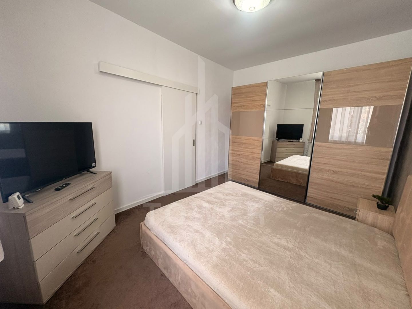 Apartament 2 camere semidecomandat - Poză 4