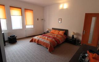 Vilă transformata în cămin pretabilă investiție - Poză 8